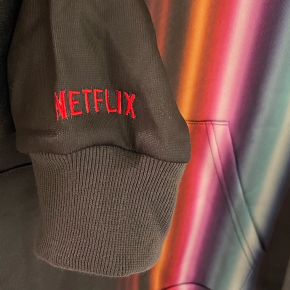 Netflix TUDUM Black Hoodie Sweatshirt Unisex Adult Size, Netflix Logo Sweater - Picture 3 of 7
